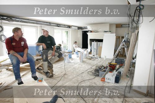 Eemnes 22 augustus 2006
Het huis van het talpa programma de gouden kooi wordt verbouwd.
Peter Smulders bv