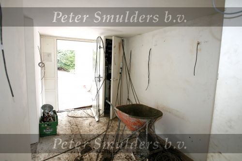 Eemnes 22 augustus 2006
Het huis van het talpa programma de gouden kooi wordt verbouwd.
Peter Smulders bv