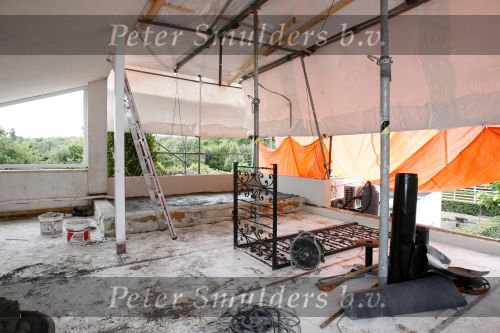 Eemnes 22 augustus 2006
Het huis van het talpa programma de gouden kooi wordt verbouwd.
Peter Smulders bv