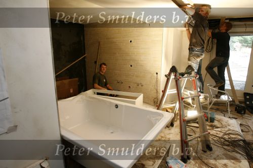 Eemnes 22 augustus 2006
Het huis van het talpa programma de gouden kooi wordt verbouwd.
Peter Smulders bv