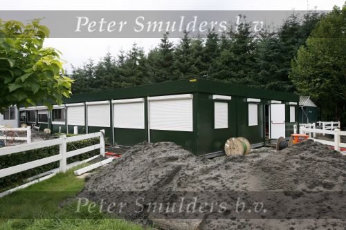 Eemnes 22 augustus 2006
Het huis van het talpa programma de gouden kooi wordt verbouwd.
Peter Smulders bv