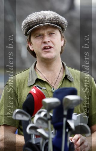 Zandvoort 18 augustus 2007
Beau v Erven Dorens met korte broek en pet golfend  tijdens Charity challenge tijdens KLM open.