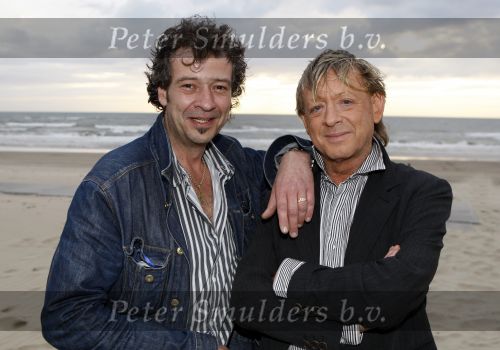 Noordwijk 15 augustus 2007
Tros zomerfeest bij hotels van Oranje . Benny Neyman met partner Hans