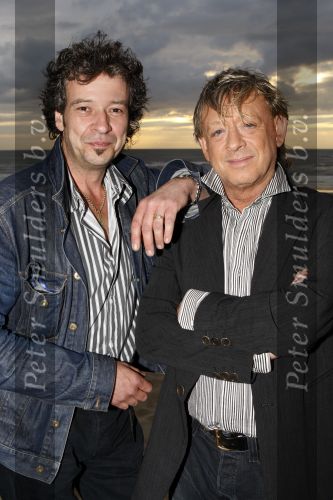 Noordwijk 15 augustus 2007
Tros zomerfeest bij hotels van Oranje . Benny Neyman met partner Hans