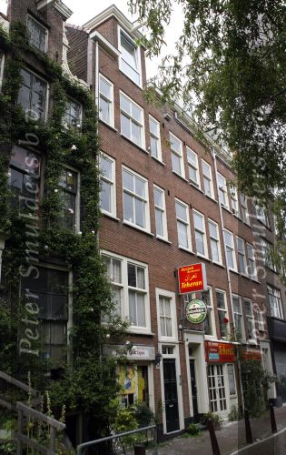 Amsterdam 19 juli 2007
HUis Cas Jansen en zijn vriendin ..