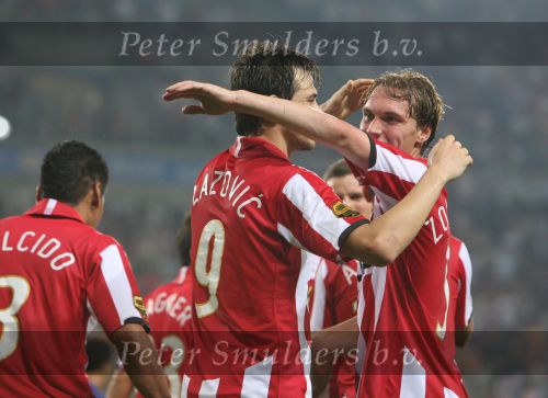 Eindhoven, 25 Augustus 2007 Eerste thuiswedstrijd Seizoen 2007/2008 PSV-NEC, eindstand 5-0
Danko Lazovic wordt gefeliciteerd door Mike Zonneveld