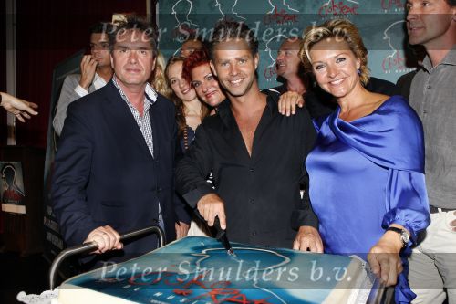 Amsterdam 8 augustus 2007
Presentatie Ciske de Rat. cast Ciske de Rat met Henny Vrienten Danny de Munk en Martiska v Kolk
Peter Smulders bv