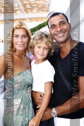 St Tropez 3 augustus 2007
Ruud Gullit Estelle Gullit en hun zoontje Maxim op vakantie in St Tropez.
Peter Smulders bv
