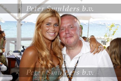 St Tropez 3 augustus 2007
Jan des Bouvrie viert zijn 65 e verjaardag bij Tropezina . Estelle Gullit met Harrie Mens
Peter Smulders bv