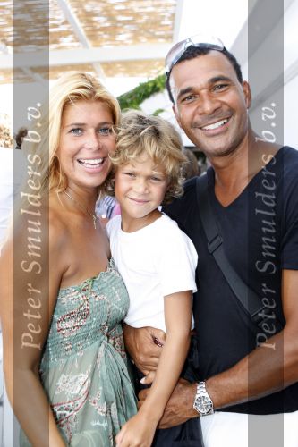 St Tropez 3 augustus 2007
Ruud Gullit Estelle Gullit en hun zoontje Maxim op vakantie in St Tropez.
Peter Smulders bv