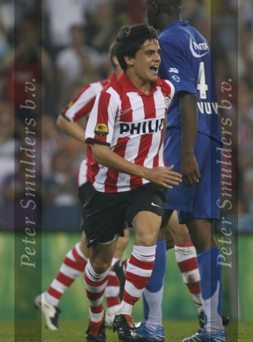 Eindhoven, 25 Augustus 2007 Eerste thuiswedstrijd Seizoen 2007/2008 PSV-NEC, eindstand 5-0
Fagner Conserva Lemos is blij met zijn eerste doepunt in dienst van PSV