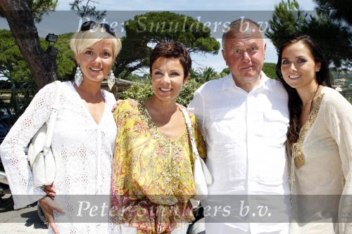 St Tropez 3 augustus  2007
Harry Mens met zijn dochters Marlous Suze en ex vrouw Suze.