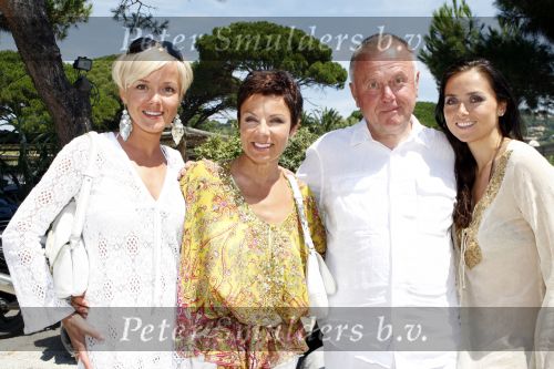 St Tropez 3 augustus  2007
Harry Mens met zijn dochters Marlous Suze en ex vrouw Suze.