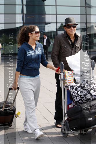 Schiphol 6 augustus 2007
Jan Smit en Yolanthe Cabau v Kasbergen komen terug op schiphol van hun reis naar India de Malediven en New York.
Peter Smulders bv