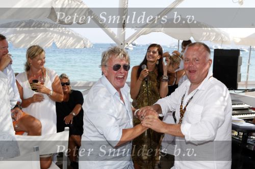 St Tropez 3 augustus 2007
Jan des Bouvrie viert zijn 65 e verjaardag bij Tropezina . Jan met Harrie Mens