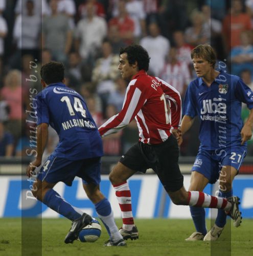 Eindhoven, 25 Augustus 2007 Eerste thuiswedstrijd Seizoen 2007/2008 PSV-NEC, eindstand 5-0
Kenneth Perez in zijn eerste officiele kompetitiewedstrijd voor PSV