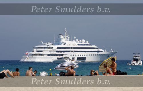 St Tropez 3 augustus 2007
Boten in de St Tropez. Lady Moura, het grootste jacht van de wereld. Prijs ongeveer 100 miljoen euro