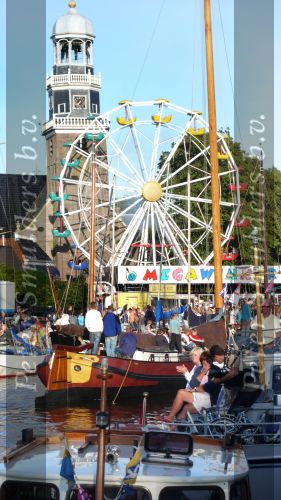 Lemmer, 31 Juli 2007
Lemmer Week Kermis, doortocht van de skutsje zeilboten en andere boten door het centrum voor 2 wedstrijddagen, Haven, Sluis