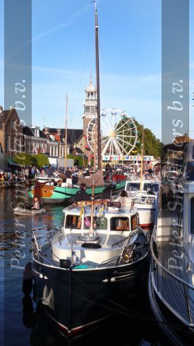 Lemmer, 31 Juli 2007
Lemmer Week Kermis, doortocht van de skutsje zeilboten en andere boten door het centrum voor 2 wedstrijddagen, Haven, Sluis