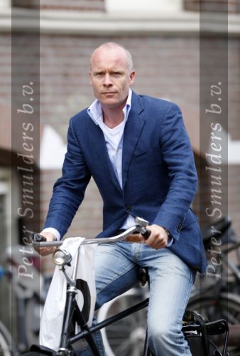 Amsterdam 8 augustus 2007
Mart Visser op de fiets.