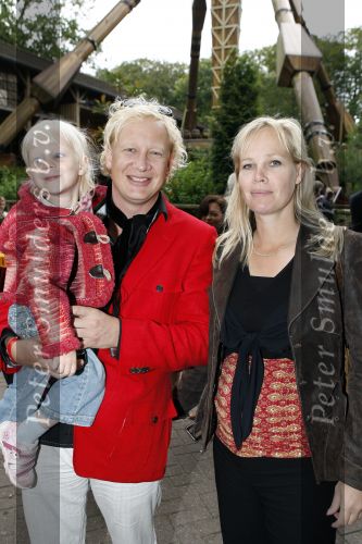 Wassenaar 11 juli 2007
Premiere Sitah in duinrell. Niek Boes  met zwangere vrouw en dochter