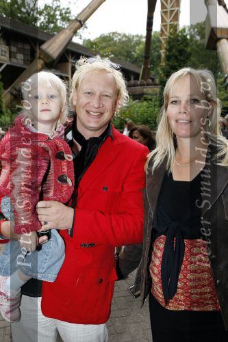 Wassenaar 11 juli 2007
Premiere Sitah in duinrell. Niek Boes  met zwangere vrouw en dochter