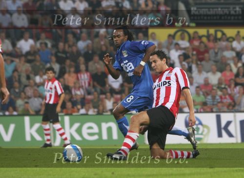 Eindhoven, 25 Augustus 2007 Eerste thuiswedstrijd Seizoen 2007/2008 PSV-NEC, eindstand 5-0
Otman Bakkal contra Lorenzo Davids