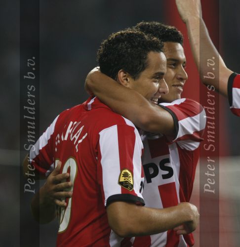 Eindhoven, 25 Augustus 2007 Eerste thuiswedstrijd Seizoen 2007/2008 PSV-NEC, eindstand 5-0
Otman Bakkal is erg blij met zijn doelpunt (4-0)