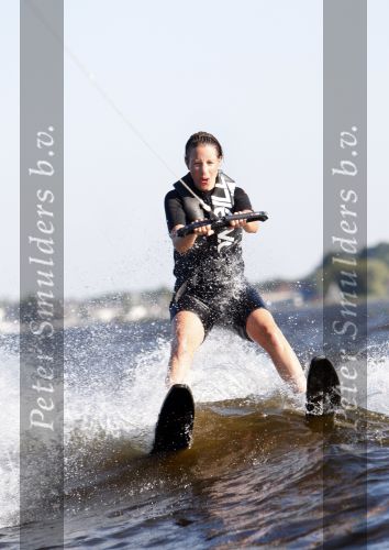 Loosdrecht 5 augustus 2007
Renee Vervoorn aan het waterskien op de Loosdrechtse plassen.
Peter Smulders bv