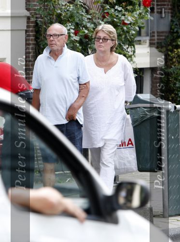 Amsterdam 6 augustus 2007
Rijk de Gooyer en zijn vriendin Nel wandelen door Amsterdam.
