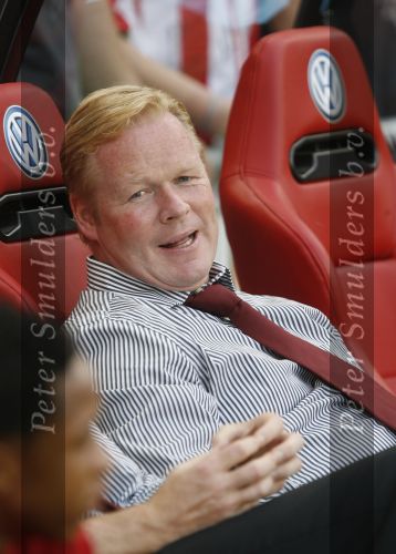 Eindhoven, 25 Augustus 2007 Eerste thuiswedstrijd Seizoen 2007/2008 PSV-NEC, eindstand 5-0
PSV-trainer Ronald Koeman