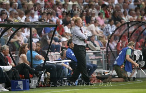 Eindhoven, 25 Augustus 2007 Eerste thuiswedstrijd Seizoen 2007/2008 PSV-NEC, eindstand 5-0
PSV-trainer Ronald Koeman