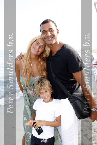 St Tropez 3 augustus 2007
Ruud Gullit Estelle Gullit en hun zoontje Maxim op vakantie in St Tropez.
Peter Smulders bv