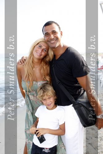 St Tropez 3 augustus 2007
Ruud Gullit Estelle Gullit en hun zoontje Maxim op vakantie in St Tropez.
Peter Smulders bv