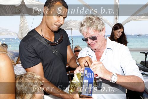 St Tropez 3 augustus 2007
Jan des Bouvrie viert zijn 65 e verjaardag bij Tropezina . Jan met ruud Gullit
Peter Smulders bv
