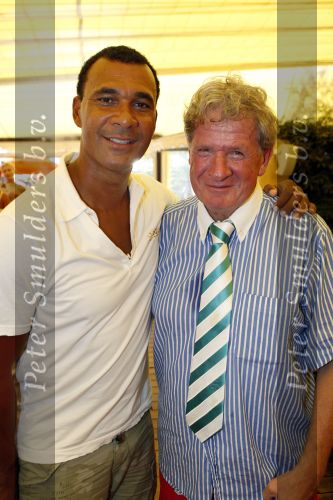 St Tropez 4 augustus 2007
Vrijgezellendag van Willibrord Frequin bij Tahiti Beach. met Ruud Gullit
Peter Smulders bv