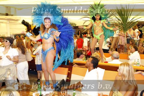 St Tropez 4 augustus 2007
Vrijgezellendag van Willibrord Frequin bij Tahiti Beach. Ruud Gullit met braziliaanse danseressen
Peter Smulders bv