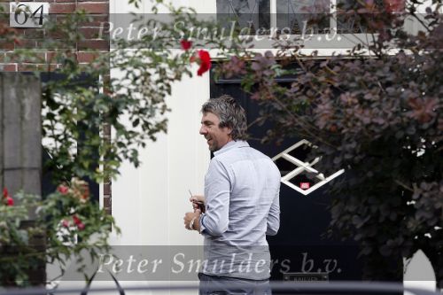 Amsterdam 6 augustus 2007
Ruud de Wild met zijn vriendin Aafke bij hun nieuwe huis.