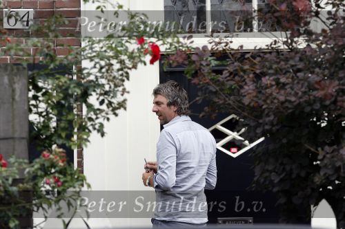 Amsterdam 6 augustus 2007
Ruud de Wild met zijn vriendin Aafke bij hun nieuwe huis.