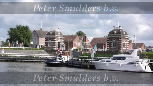 Lemmer, 31 Juli 2007
Lemmer Week Kermis, doortocht van de skutsje zeilboten en andere boten door het centrum voor 2 wedstrijddagen, Haven, Sluis
