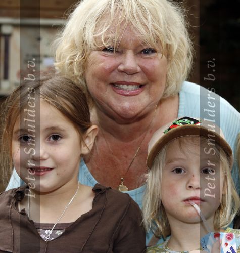 Wassenaar 11 juli 2007
Premiere Sitah in duinrell. Tineke de Nooy met kleinkinderen