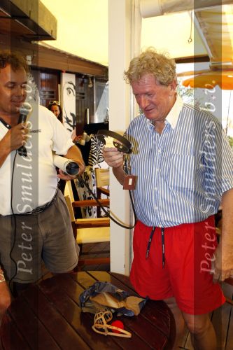 St Tropez 4 augustus 2007
Vrijgezellendag van Willibrord Frequin bij Tahiti Beach.
Peter Smulders bv