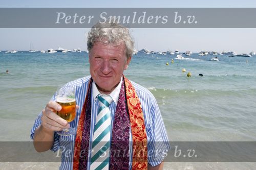 St Tropez 4 augustus 2007
Vrijgezellendag van Willibrord Frequin bij Tahiti Beach.
Peter Smulders bv