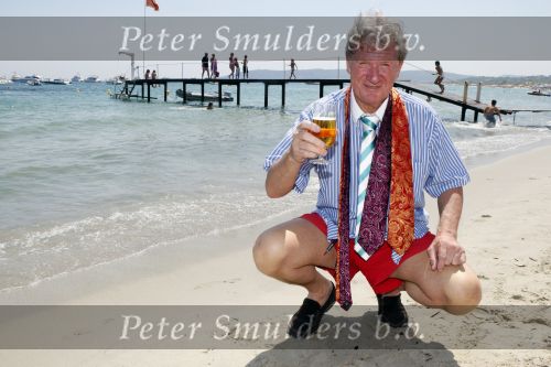 St Tropez 4 augustus 2007
Vrijgezellendag van Willibrord Frequin bij Tahiti Beach.
Peter Smulders bv