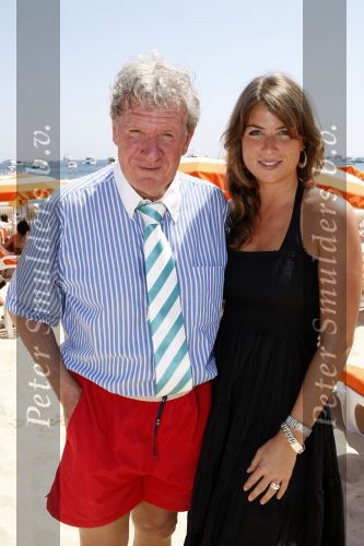 St Tropez 4 augustus 2007
Vrijgezellendag van Willibrord Frequin bij Tahiti Beach. Willibrord met dochter
Peter Smulders bv
