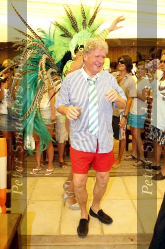 St Tropez 4 augustus 2007
Vrijgezellendag van Willibrord Frequin bij Tahiti Beach.
Peter Smulders bv