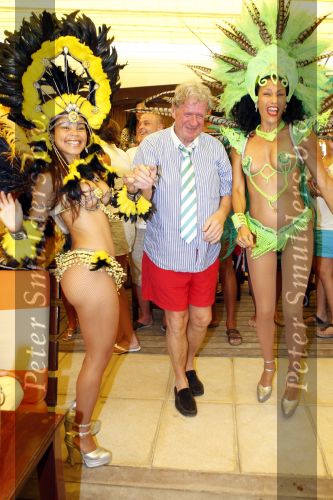 St Tropez 4 augustus 2007
Vrijgezellendag van Willibrord Frequin bij Tahiti Beach.
Peter Smulders bv
