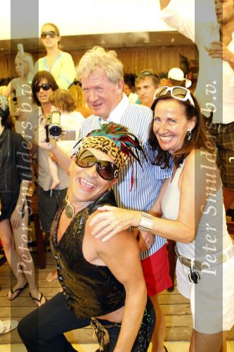 St Tropez 4 augustus 2007
Vrijgezellendag van Willibrord Frequin bij Tahiti Beach. met Mariet
Peter Smulders bv
