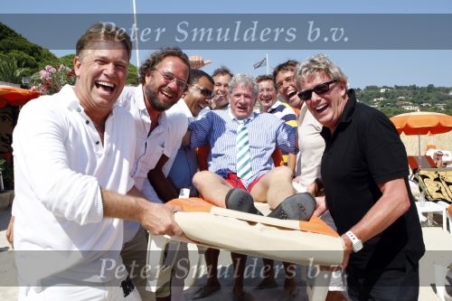 St Tropez 4 augustus 2007
Vrijgezellendag van Willibrord Frequin bij Tahiti Beach.
Peter Smulders bv