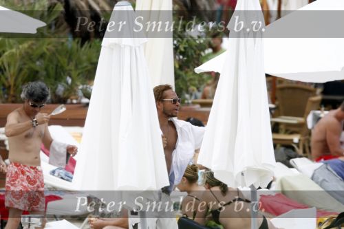 Ibiza 9 juli 2009
Gary Dourdan van CSI miami  met vriendin op het strand bij Blue Marlin.
Peter Smulders bv